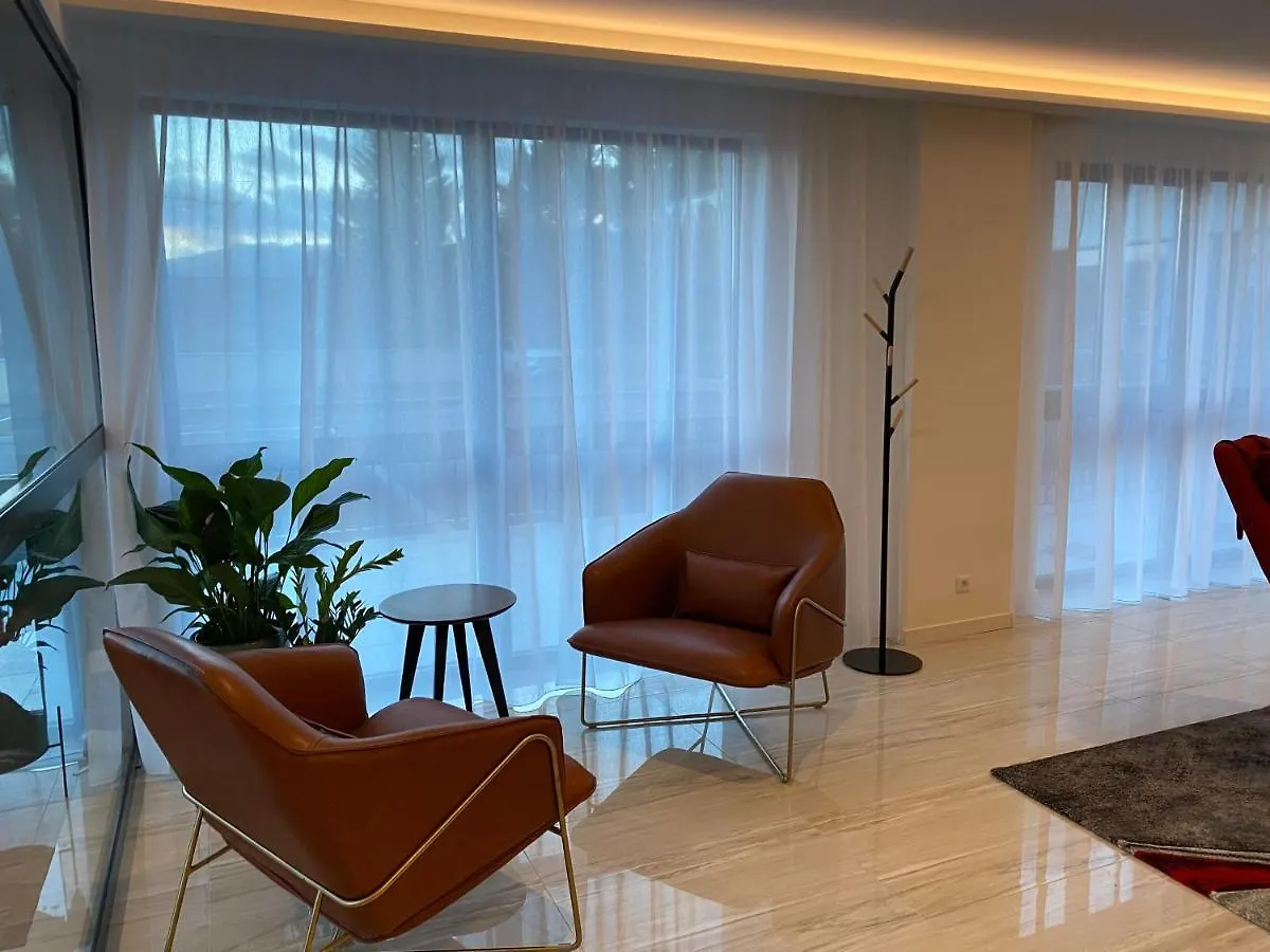 ***  Woods Geneve-Thoiry Hotel France
